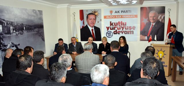 ALAPLI AK PARTİ GENİŞLETİLMİŞ İLÇE DİVAN TOPLANTISI YAPILDI.