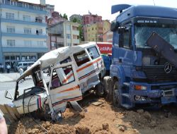 ALAPLI DA KAZA 2 ÖLÜ 6 YARALI