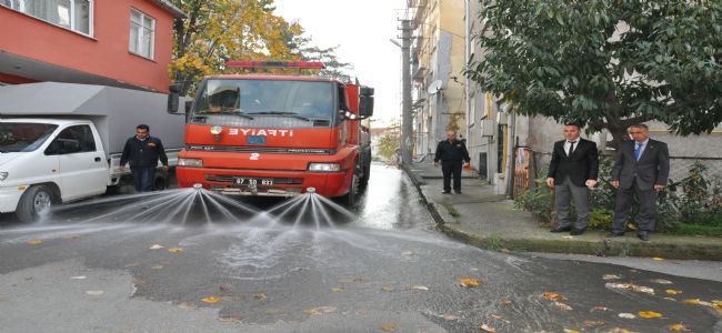 Park,bahçe ve yollarda kış temizliği