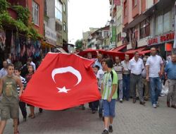 ALAPLI DA TERÖRE LANET YÜRÜYÜŞÜ DÜZENLENDİ