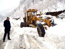 GÜMELİ DE KAR TEMİZLEME ÇALIŞMALARI SÜRÜYOR