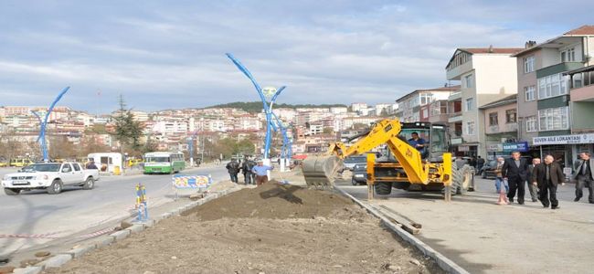 “ALAPLI’YI YAŞANABİLİR BİR KENT, BİR CAZİBE MERKEZİ YAPIYORUZ”