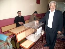 ALAPLI'DA MAHALLELERİN KÖY STATÜSÜNE KAVUŞMASI İÇİN REFERANDUM YAPILDI