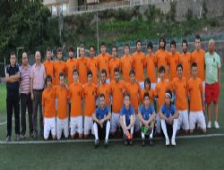 EREĞLİ KARADENİZSPOR SAHAYA İNDİ