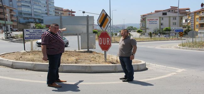 TEKİN’DEN İLÇE GİRİŞİ VE KAVŞAKLARA ÇÖZÜM BULUN ÇAĞRISI