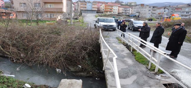 KAR FIRTINA DİNLEMEYEN BAŞKAN UYSAL, MAHALLERDE