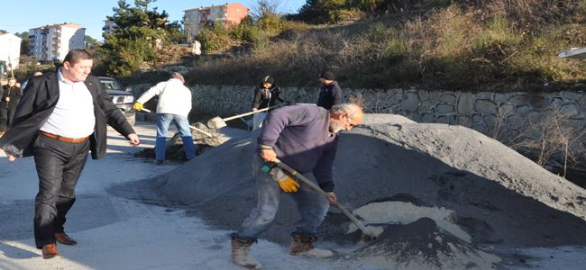 ALAPLI’DA YOL ONARIM ÇALIŞMALARINA BAŞLANDI